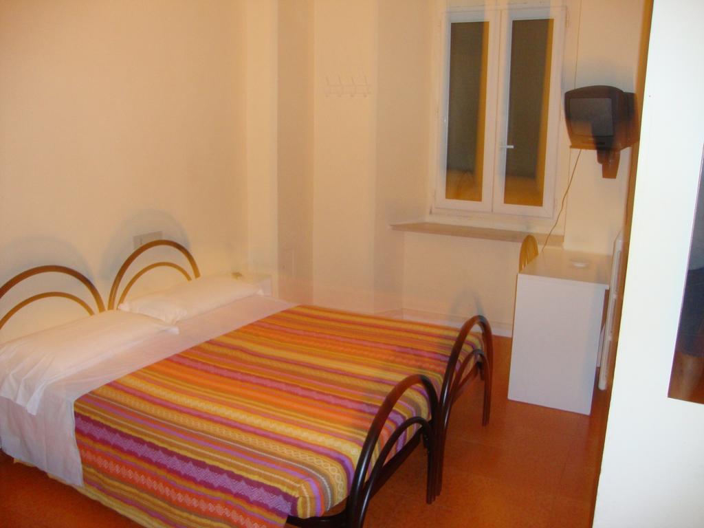 Albergo Gino Ancona Rum bild
